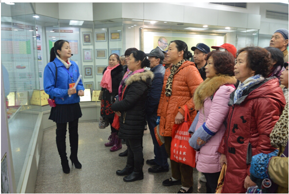 市民代表参观乐玩在线手机版(大中国区)集团陈列室 市民代表参观乐玩在线手机版(大中国区)集团陈列室