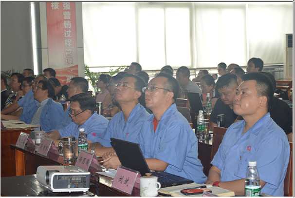 乐玩在线手机版（大中国区）公司领导认真聆听各个地区的汇报