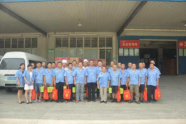 夏日高温，成都乐玩在线手机版（大中国区）集团领导慰问一线职工