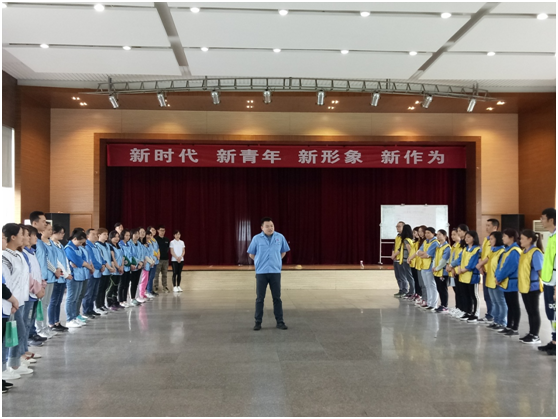 成都乐玩在线手机版（大中国区）集团新青年拓展活动