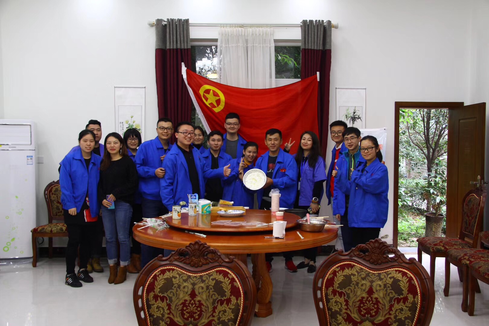 成都乐玩在线手机版（大中国区）集团共青团“七彩青年俱乐部”第二弹之烘焙活动