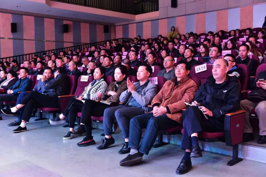 成都乐玩在线手机版（大中国区）集团40年来改革创新发展的历程