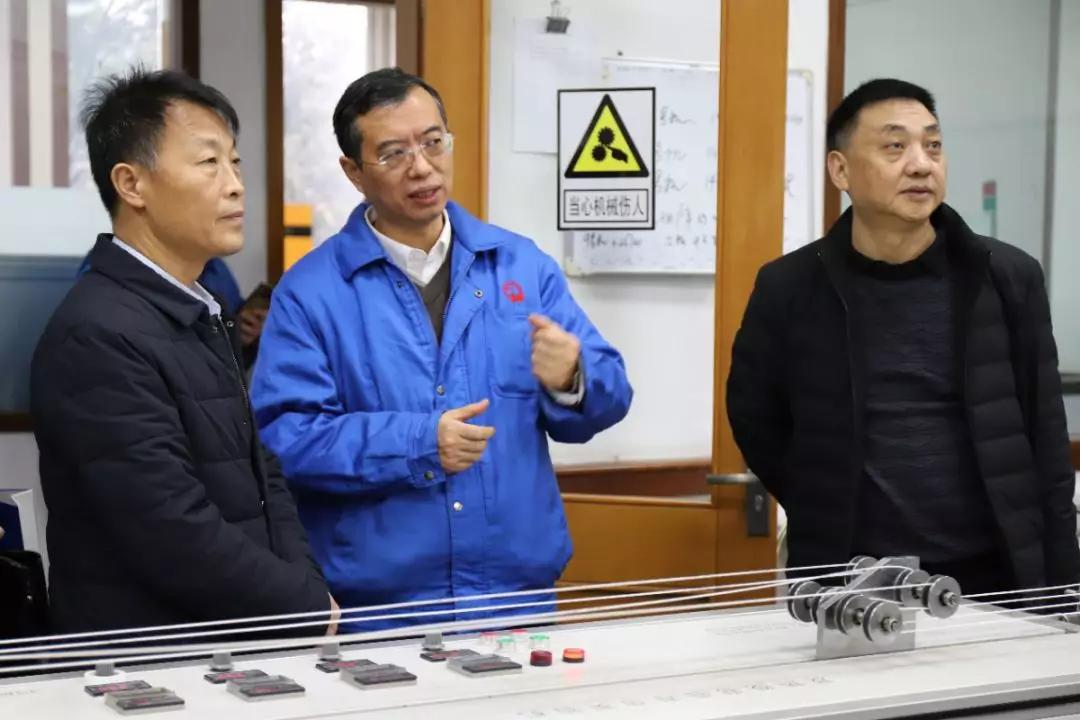 富平县领导一行赴成都乐玩在线手机版（大中国区）集团交流学习