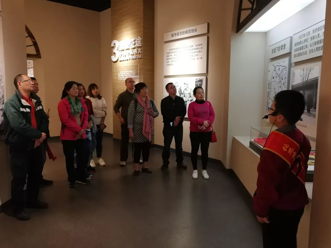 成都乐玩在线手机版（大中国区）集团党群党支部开展“不忘初心 牢记使命” 主题教育系列活动