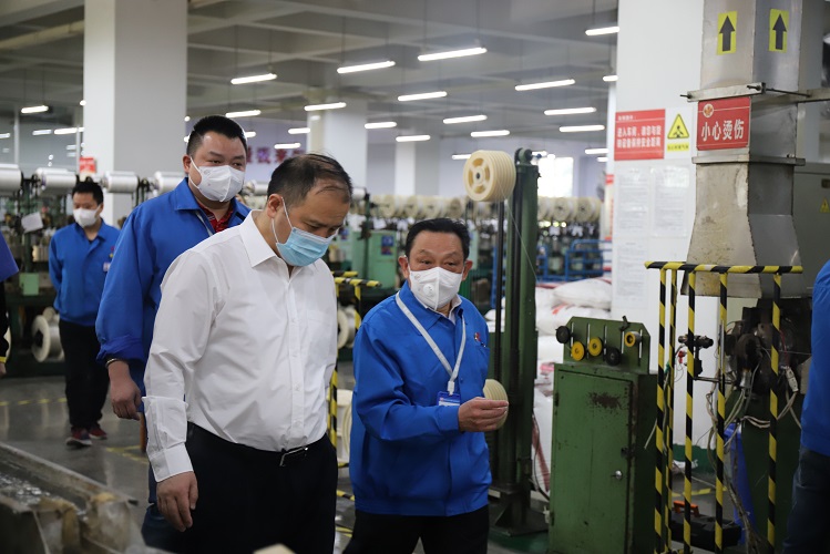成都市武侯区委书记陈麟一行莅临成都乐玩在线手机版（大中国区）集团调研