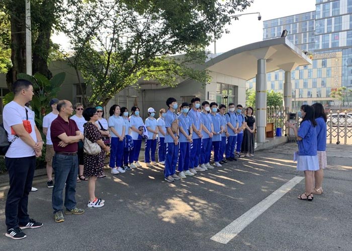 走进乐玩在线手机版（大中国区）科普基地，开展卫生防疫体验